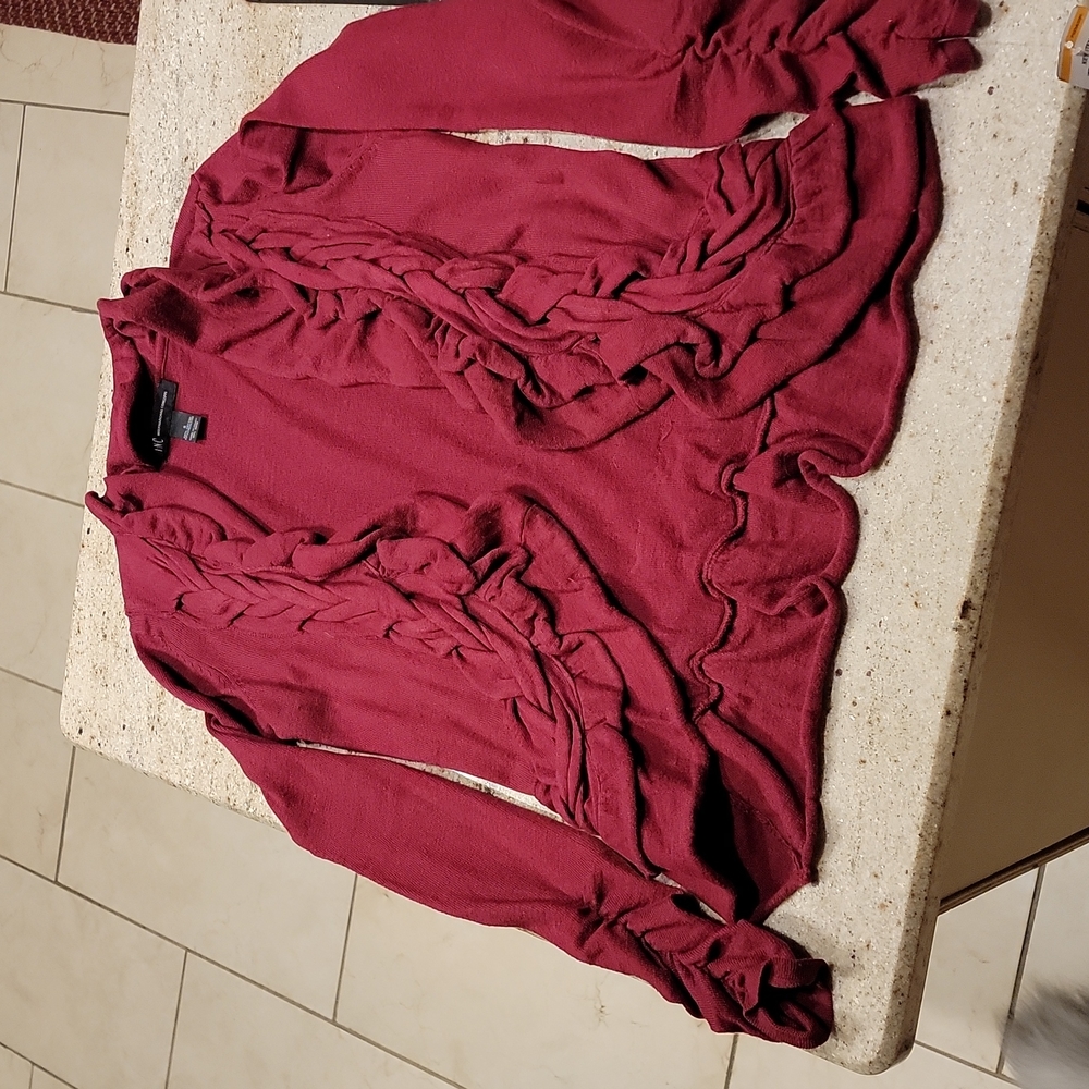 Inc. Cute cropped sweater. Open front. Size S. Pinkish red color.